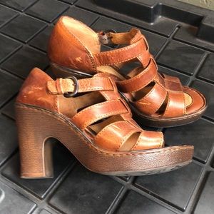 BORN Leather Open Toe sandals